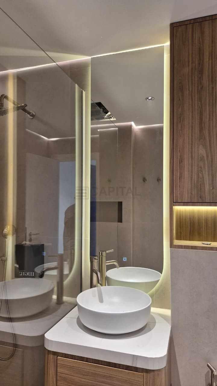 Edge Glow Vertical Mirror – Frameless LED Wall Mirror