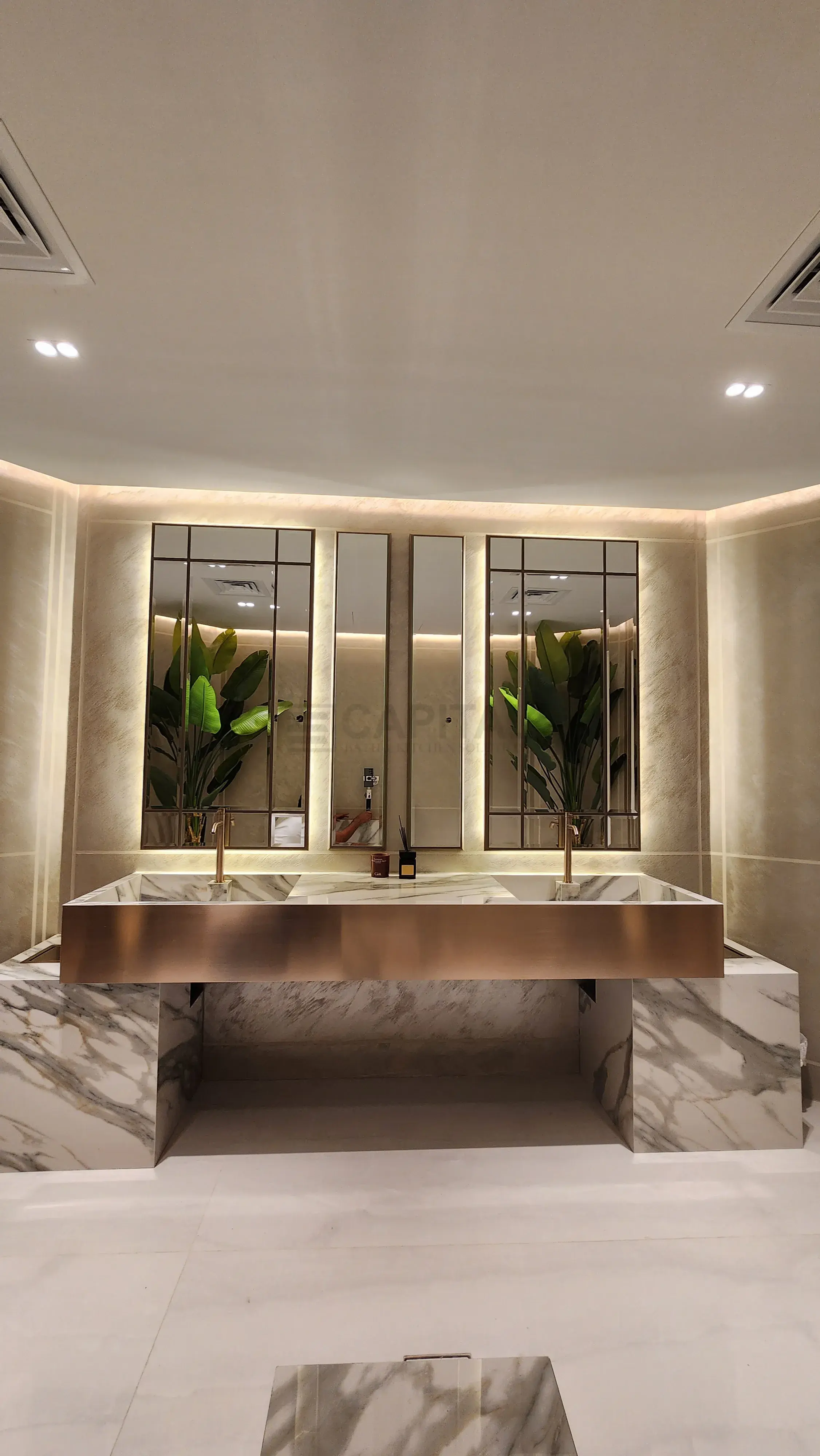 Floating Metal-Plate Console with Marble Pilasters  Art Line Canvas