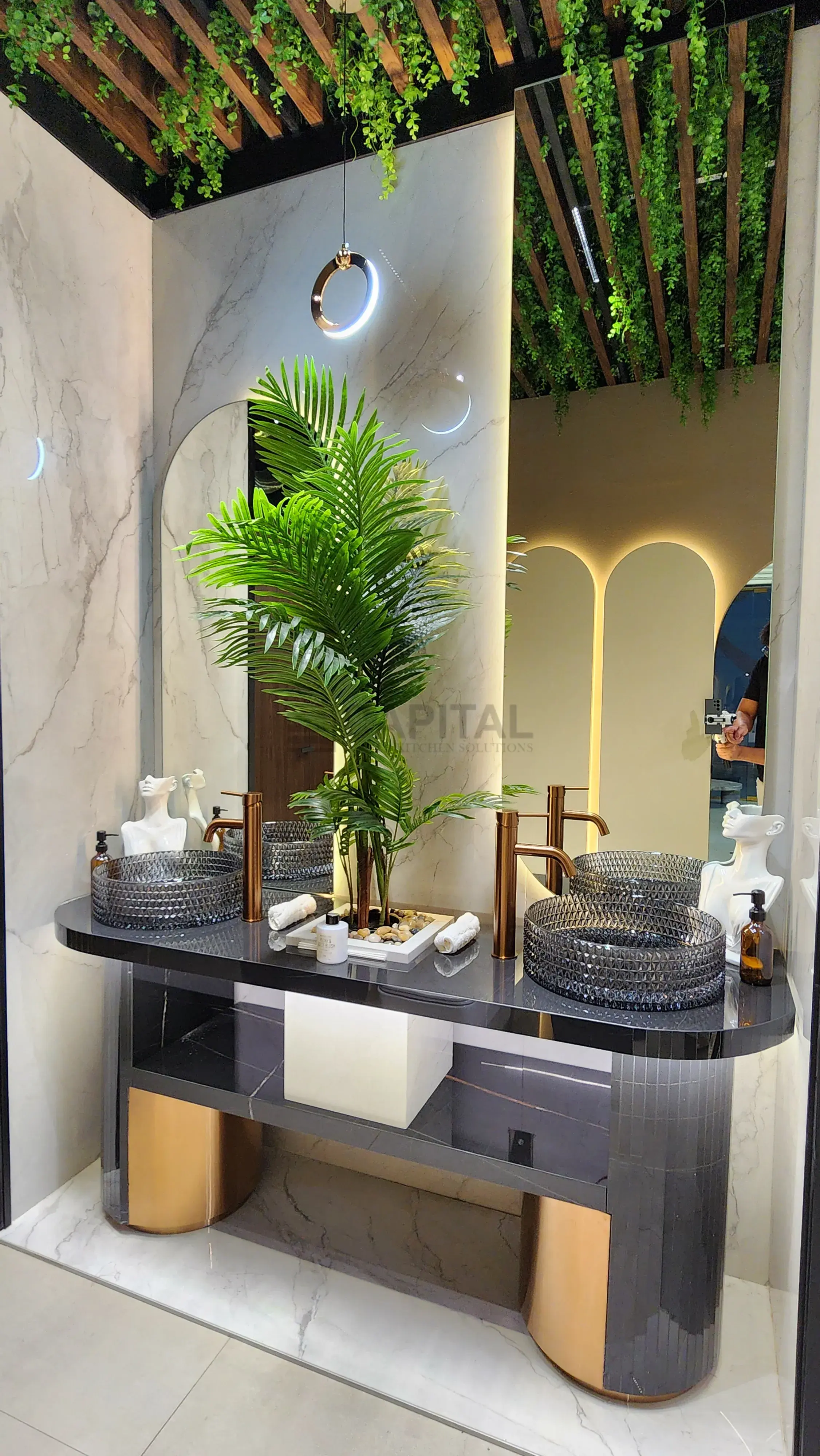 Luxe Series Luna Blanca Organic Curved Porcelain Counter