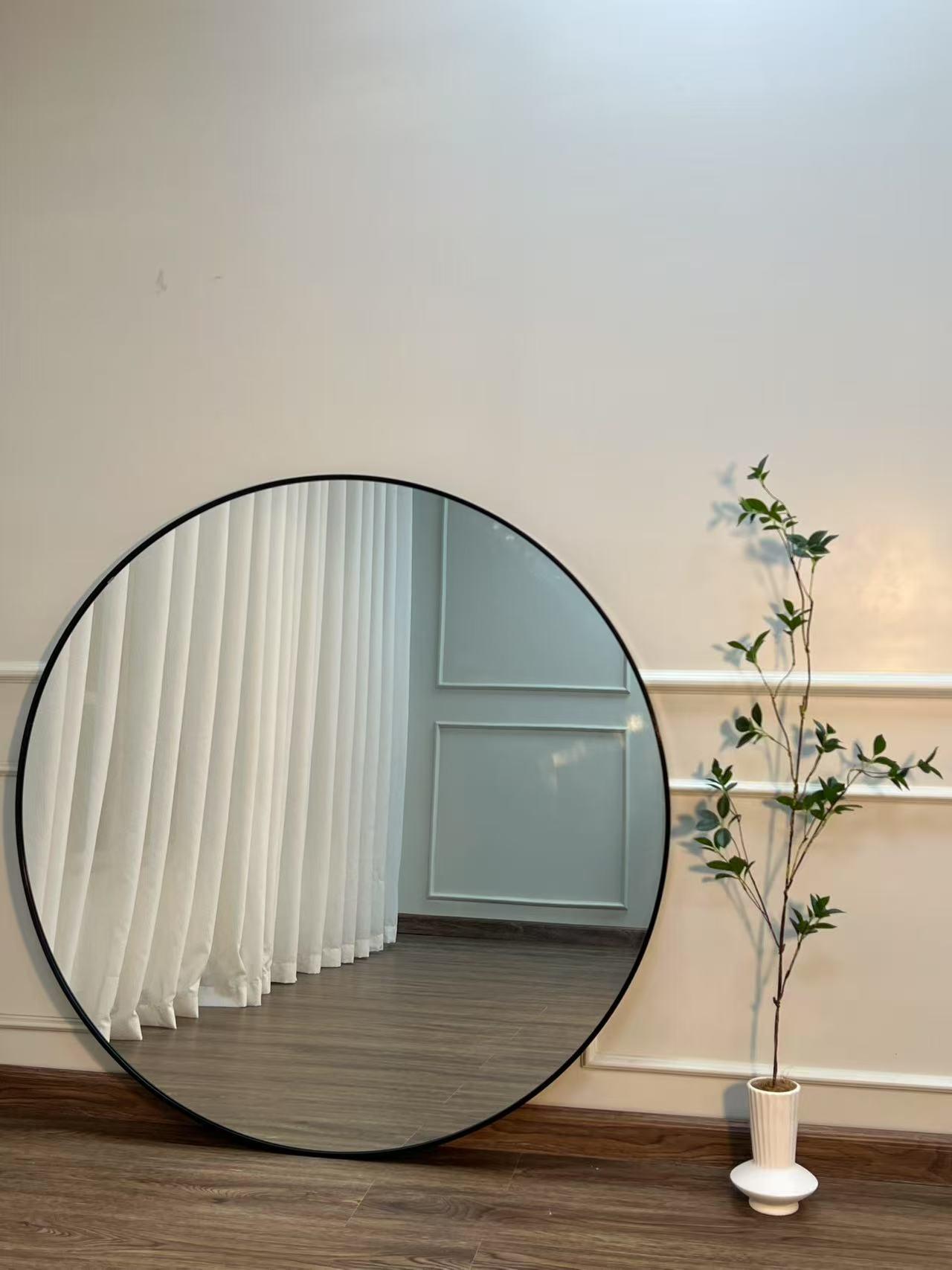 Classic Round Wall Mirror with Thin Gold Metal Frame